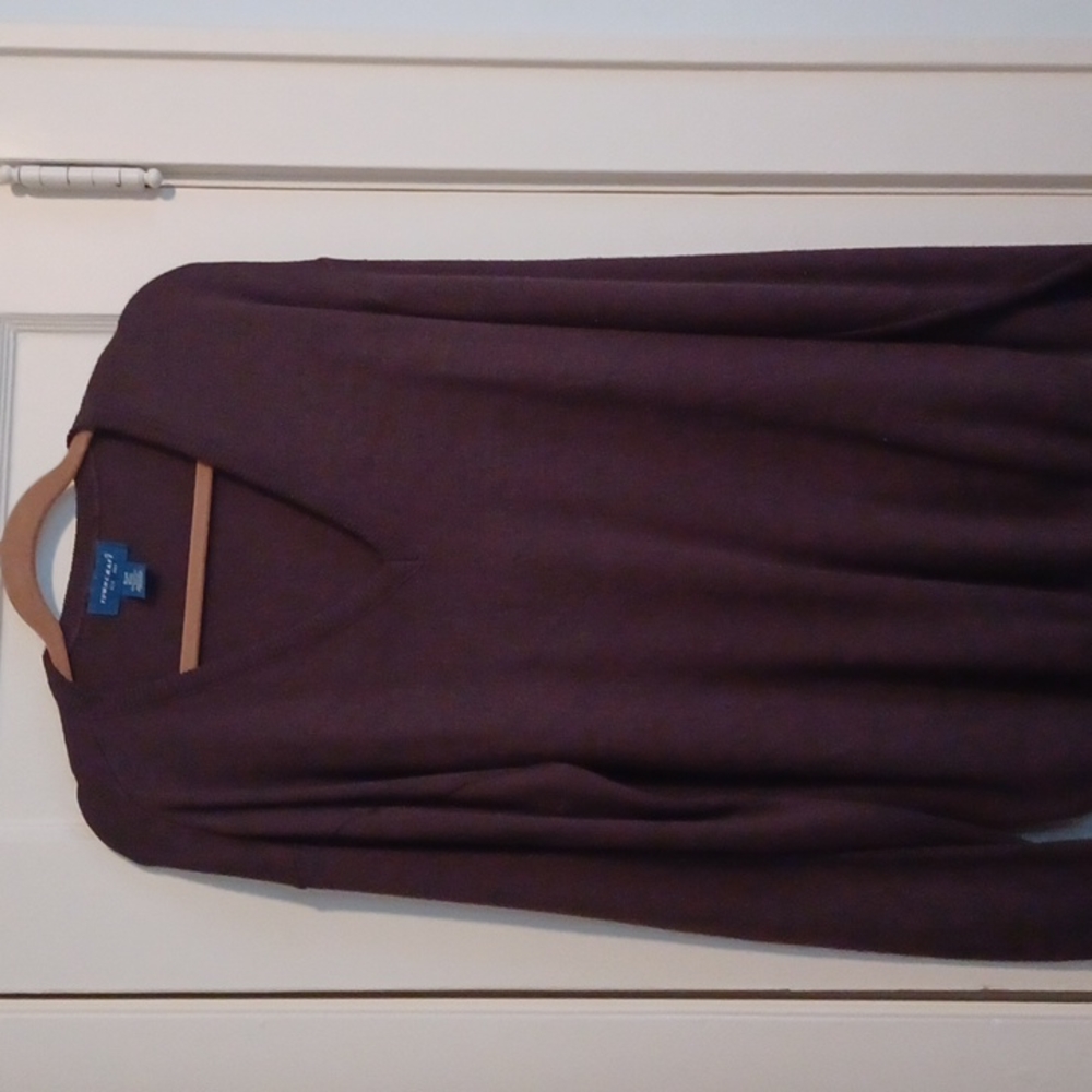 Men's V neck sweater